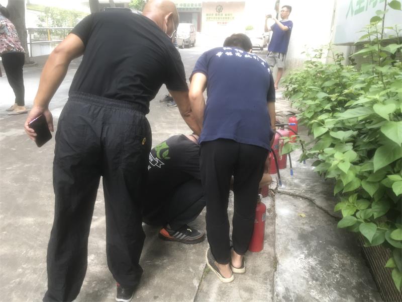普及安全滅火知識，共建消防防火墻！—江信電子消防安全演練.jpg