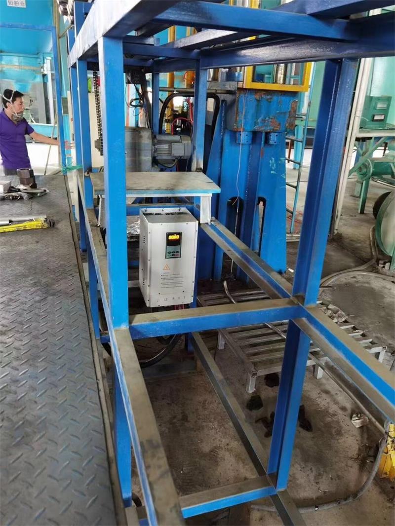 精益求精擎起的高質(zhì)量電磁加熱廠家——江信電磁2.jpg